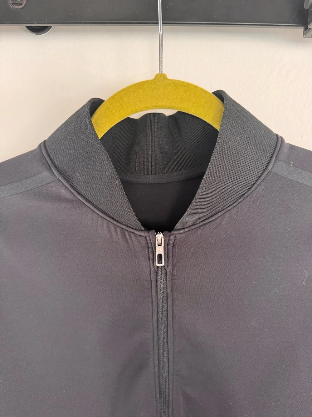 Men's Black Half-Zip Performance Pull Over